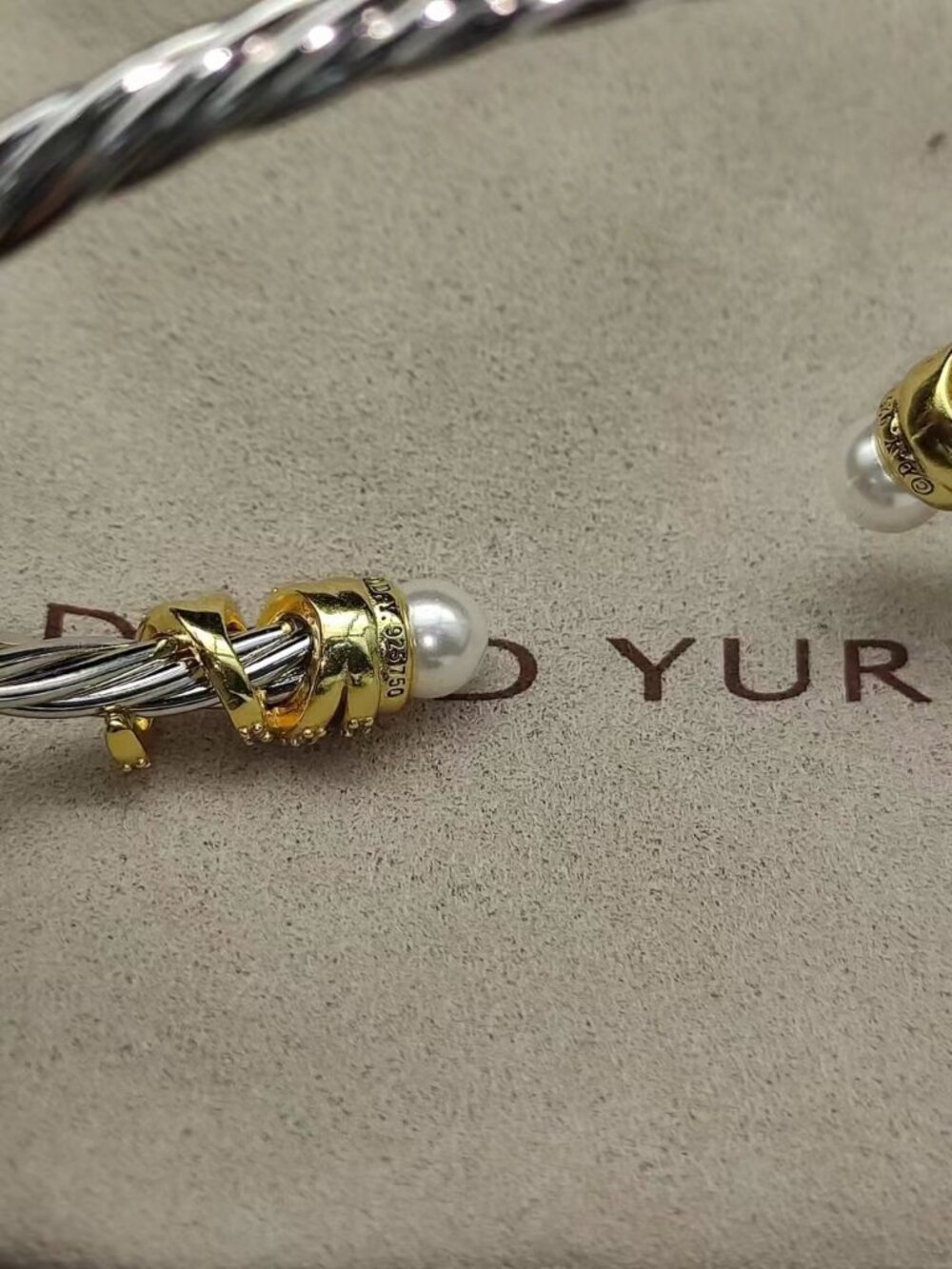 ๐๐๐David Yurman 4mm pearl-wrapped bangle - Picture 5 of 8